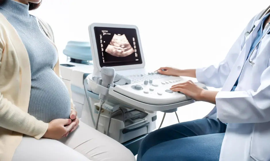 妊娠初期、不安で眠れない夜に。流産が怖い時に知っておきたい7つのこと